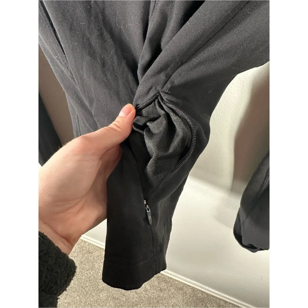 Lululemon Black Nulu Cropped Define Jacket Size 6 Gym Workout Activewear Chic